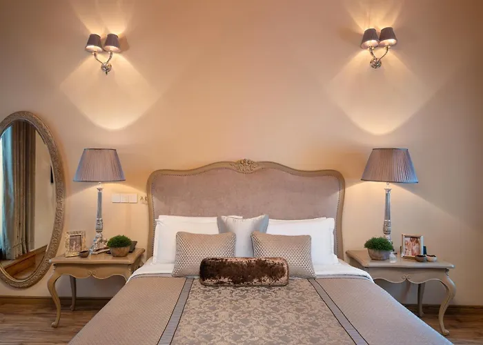Clove Villa